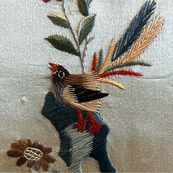 Asian Silk Embroidered Framed Art Ornate, Decor, Birds, Flowers, Spring - Picture 3 of 9